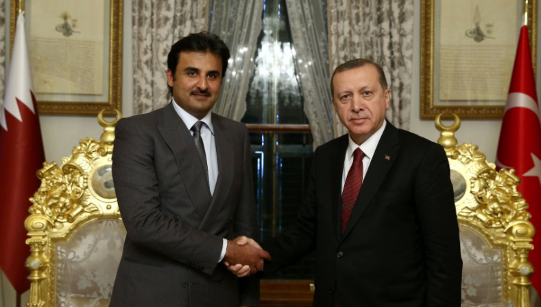 قطر ستوقع مع تركيا اتفاقيات ضخمة ستدعم بها الليرة التركية
